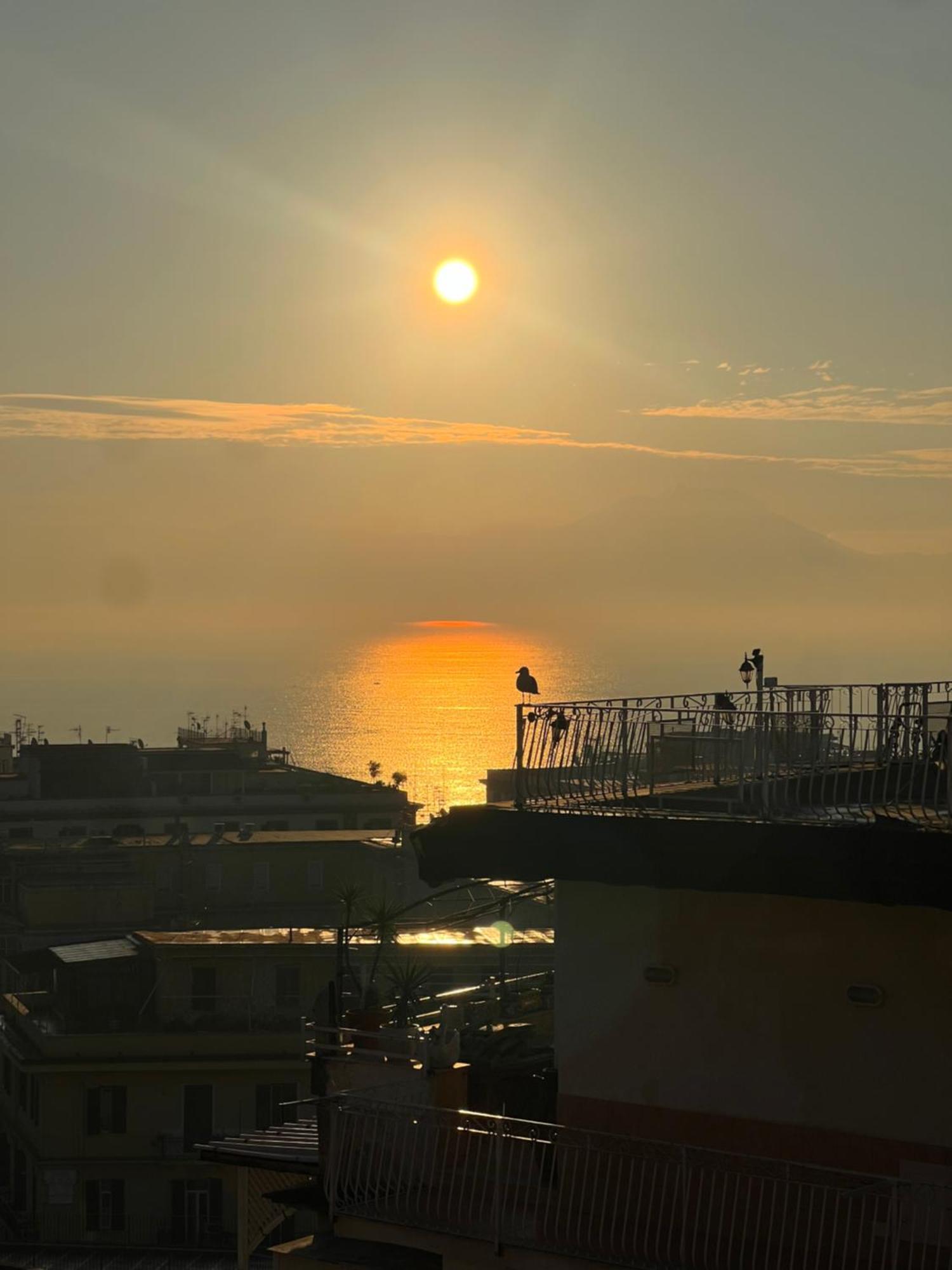 Gennarino Apartments - Panorama Suite With Balcony And Urban Loft Neapel Exterior foto