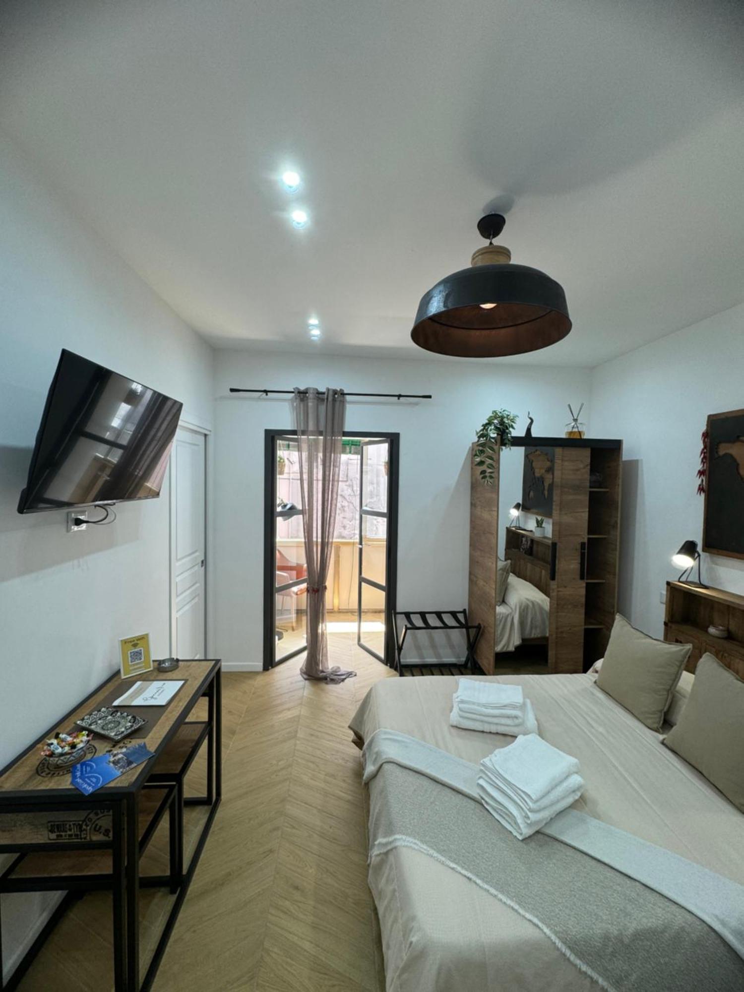 Gennarino Apartments - Panorama Suite With Balcony And Urban Loft Neapel Exterior foto